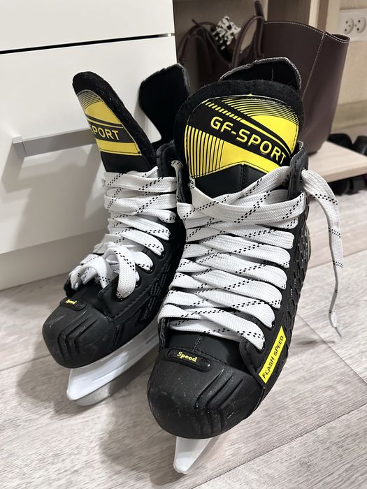 Коньки мужские подростковые