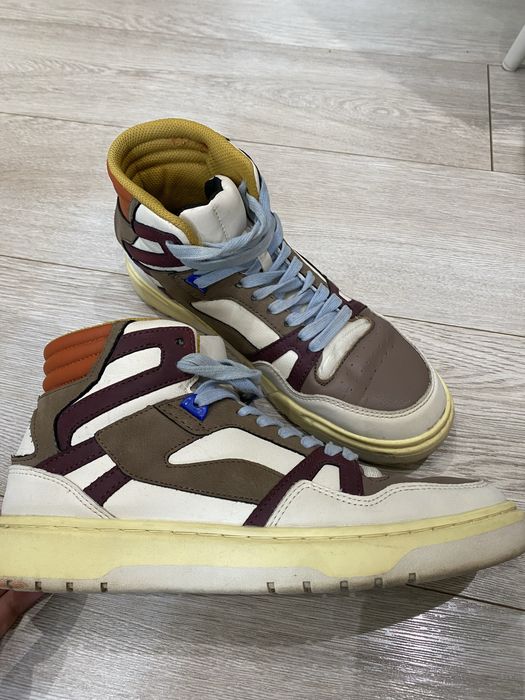 Зимние сапоги от бренда Zara