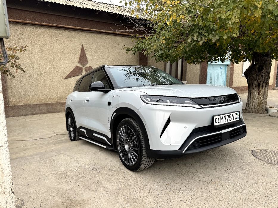 BYD Yuan Up Smart drive