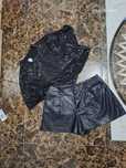 Seta dama pantaloni de piele și top cu paiete