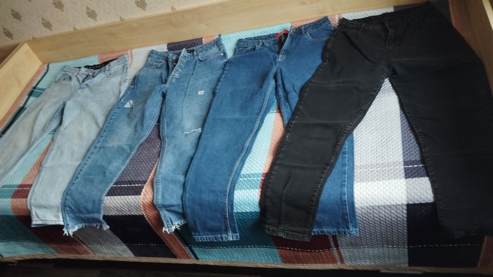Отдам бесплатно джинсы