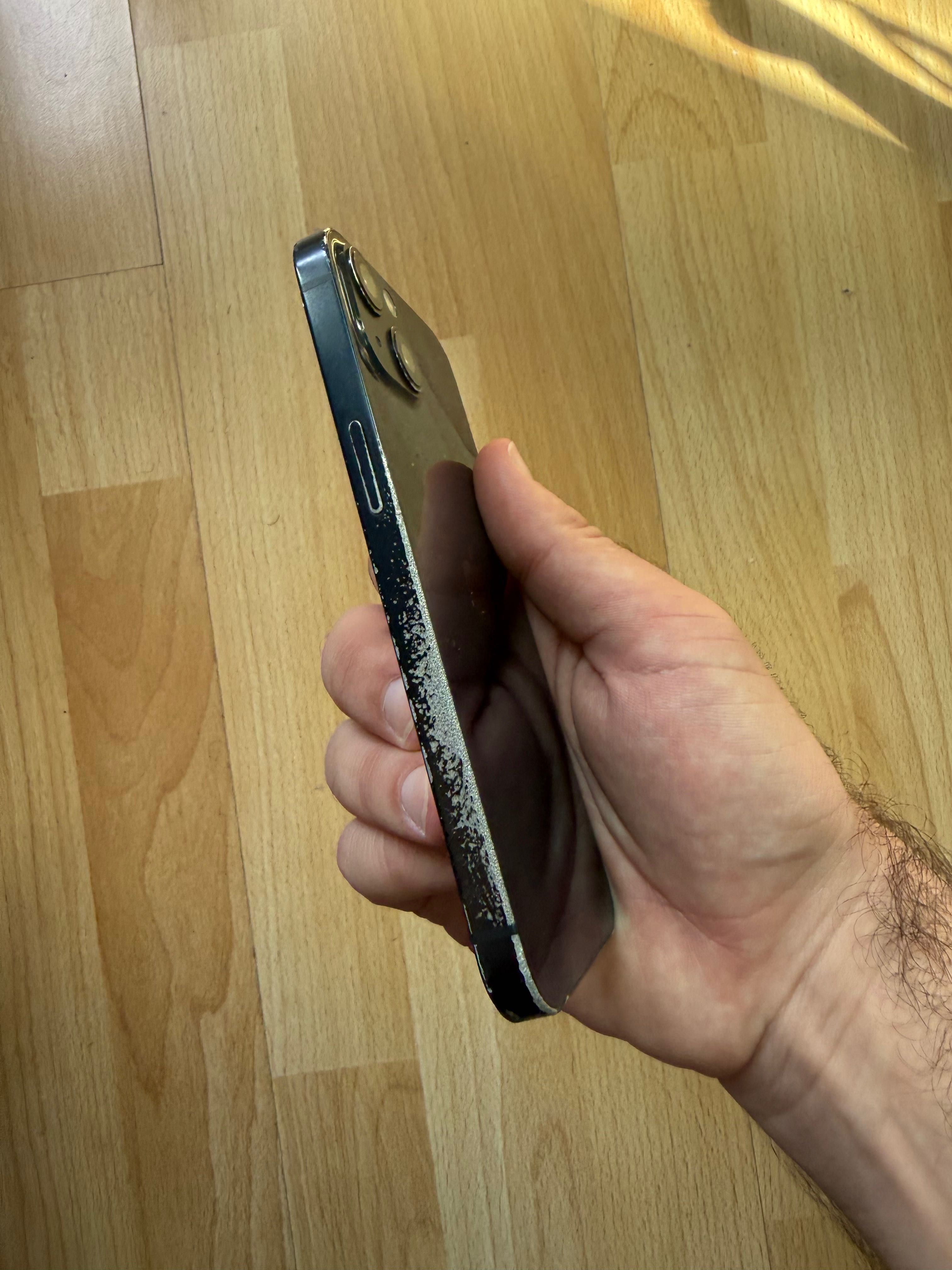 iPhone 13 Midnight Blue