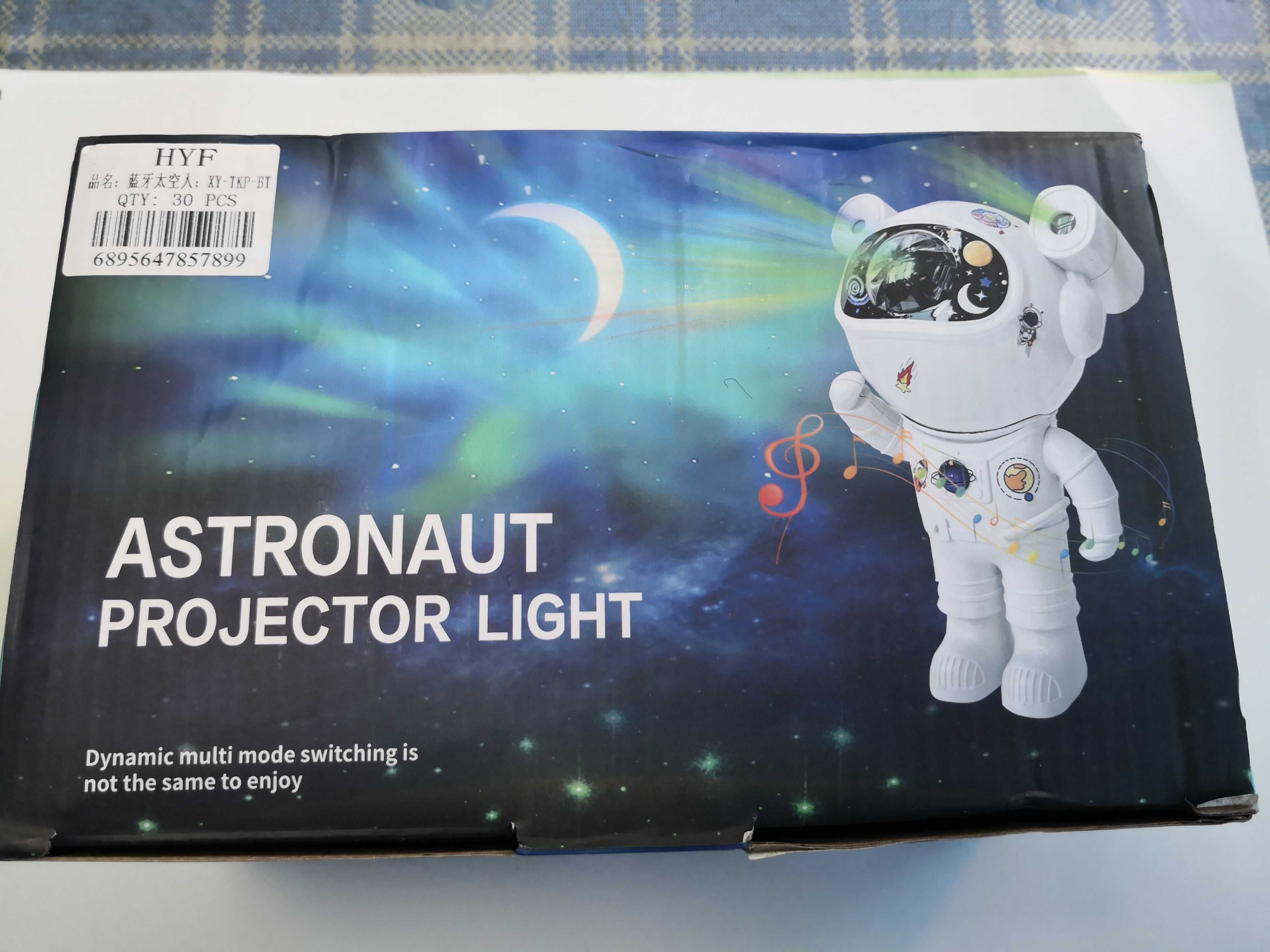 Proiector cu boxa portabila Astronaut