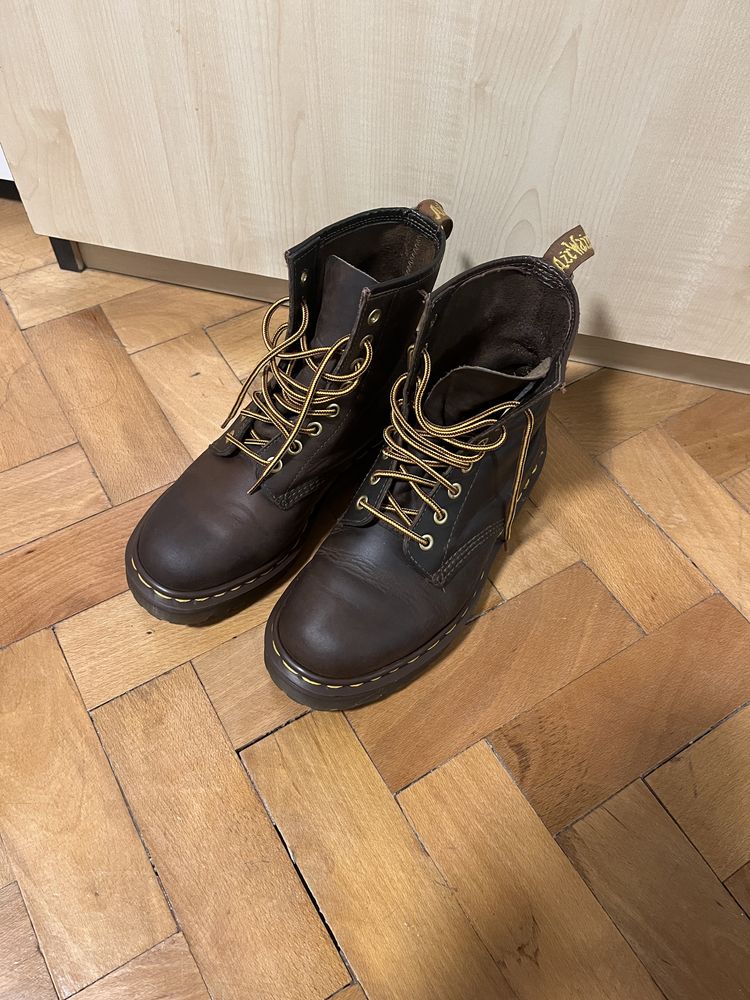 Bocanci Dr. Martens 37