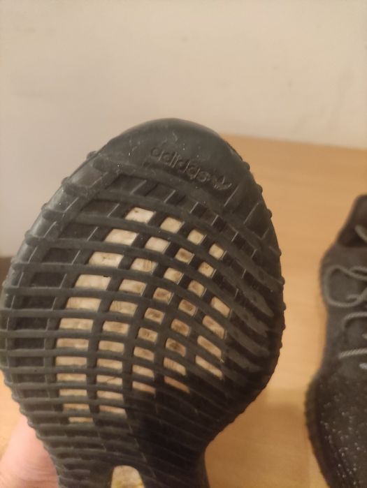 Adidași Yeezy boost