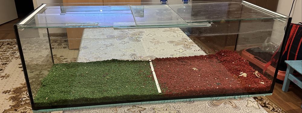 Аквариум 65 л. С грунд към него помпа и нагревател