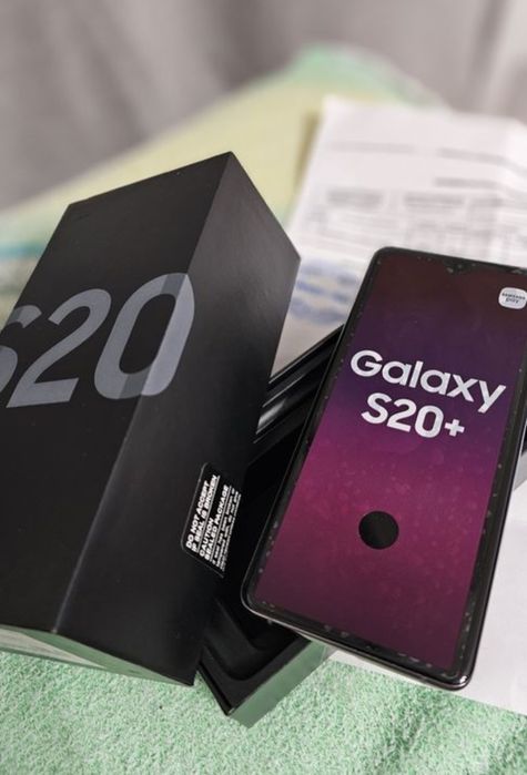 Самсунг s 20 plus