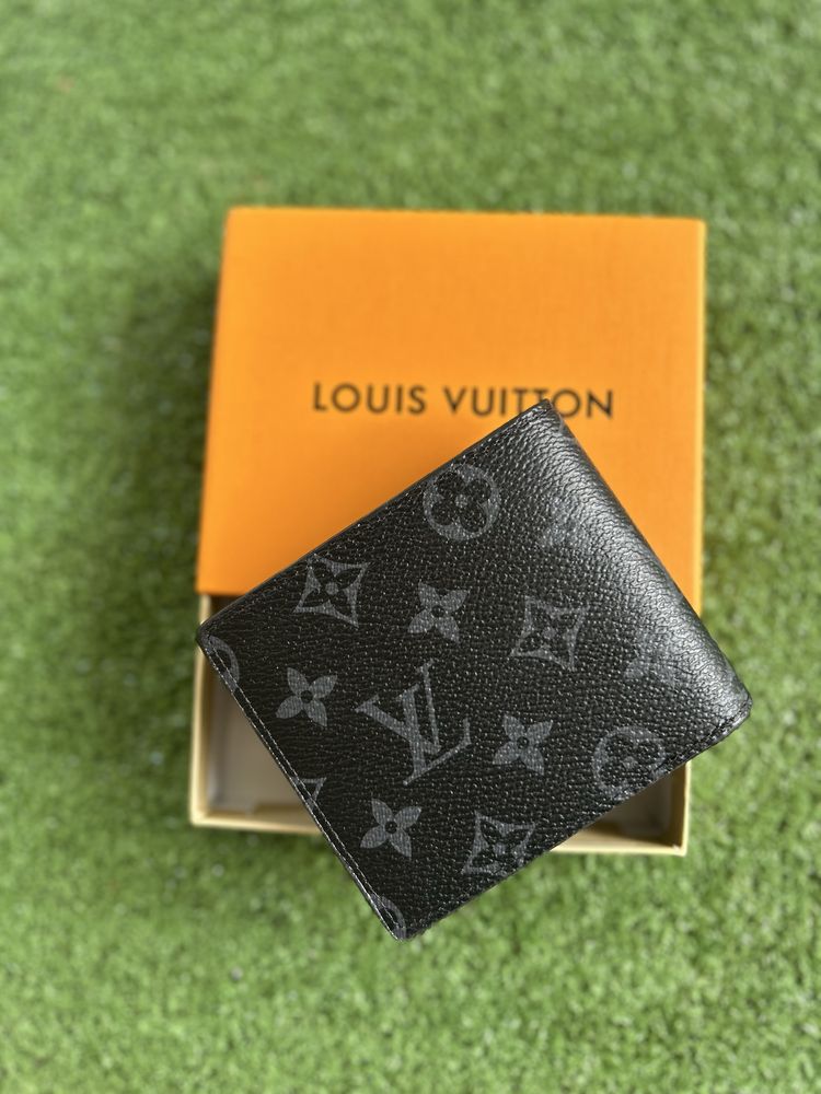 Портфйел Louis Vuitton
