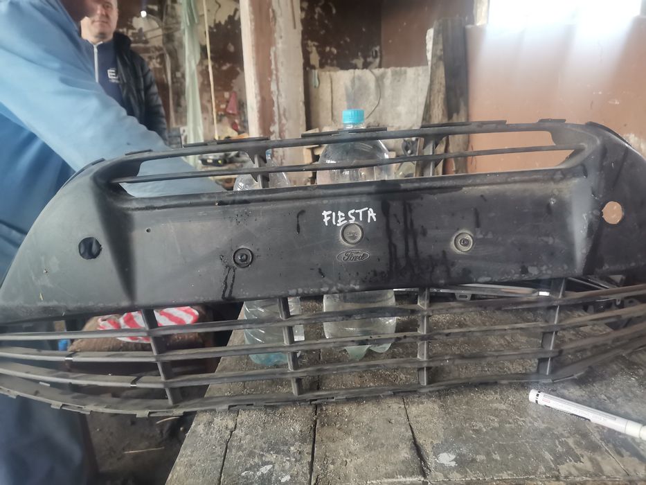 Оргинална Предна решетка Форд фиеста ford FIESTA