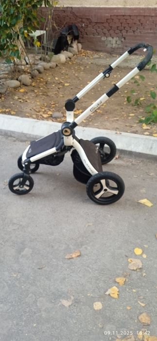 Продаю фирменную детскую коляску