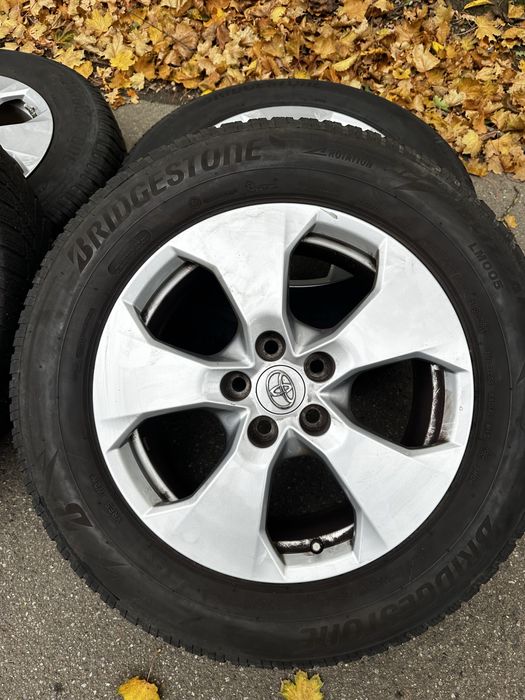 Оригинални Джанти с гуми за Rav4 17 цола