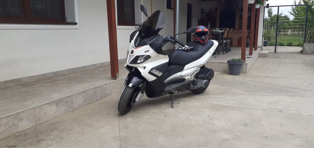 Aprilia sr 300 tuning malossi.