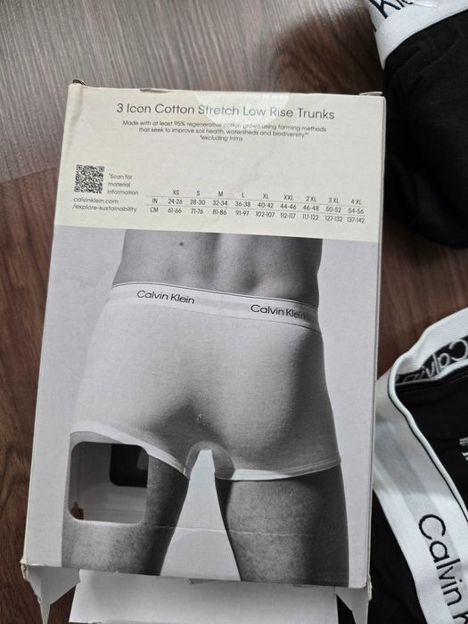 Нови Calvin Klein боксерки S размер с кутия