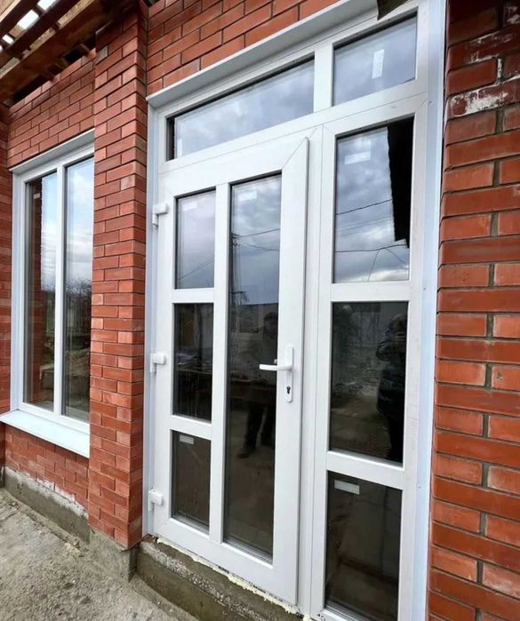 Пластиковые    окно и ветражи балконы в хорошем качестве и дешево