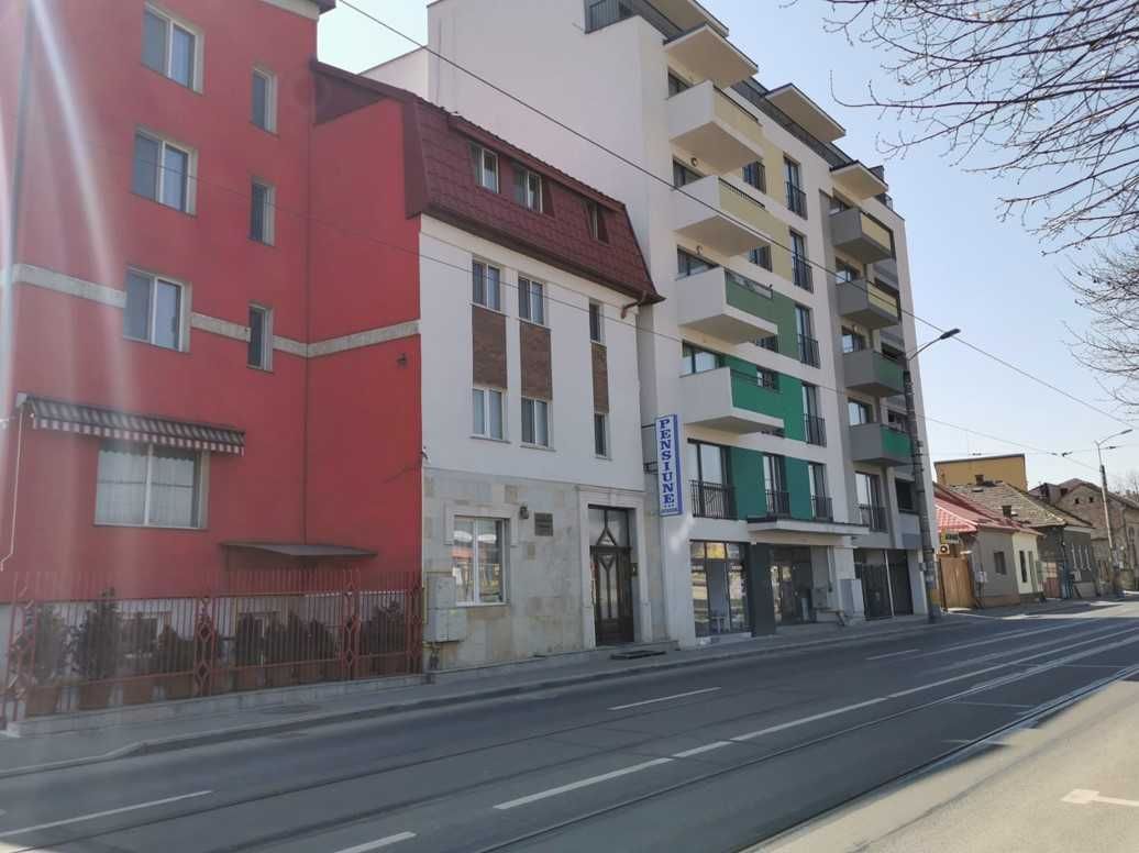 Spatiu Comercial - Zona Garii - 96 mp utili si Parcare - bloc din 2019
