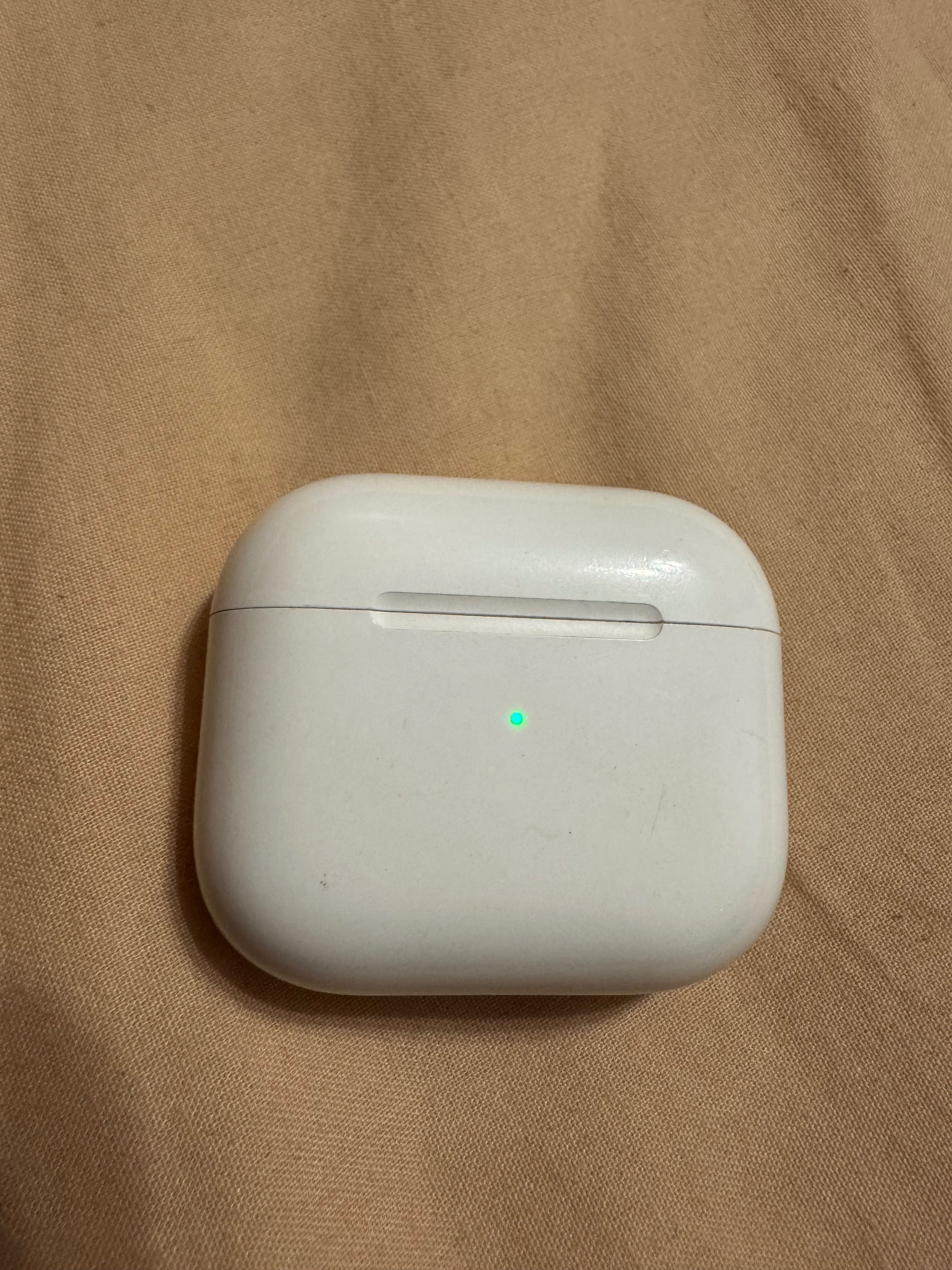 Продавам истински Airpods 3gen!