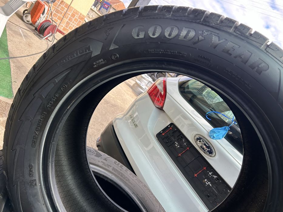 4 зимни гуми goodyear 235 55 18
