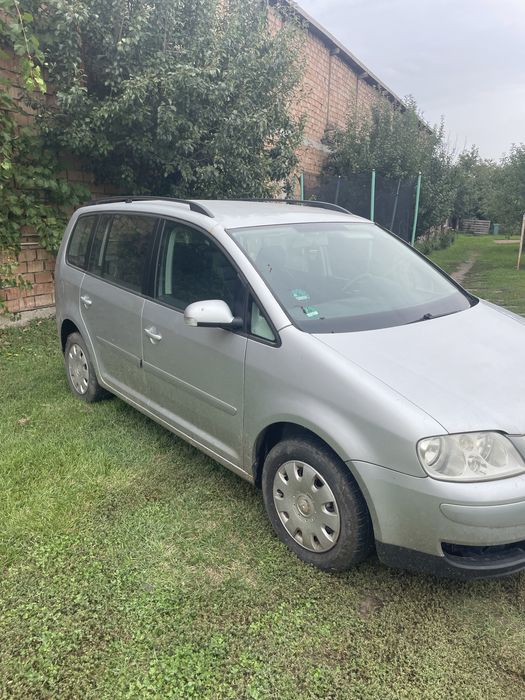 VW Touran 1,6 FSI  , 6 viteze 2006 tip motor BAG