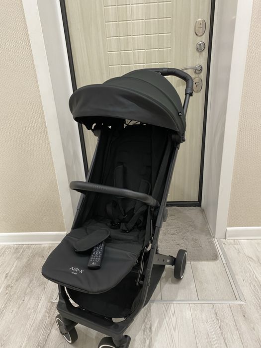 Продам коляску Anex air x