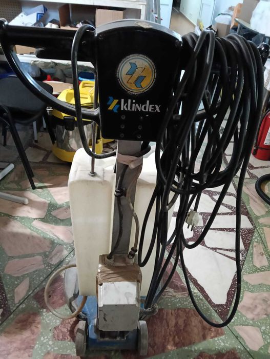 Monodisc KLINDEX si masina de curatat pavimente TRON