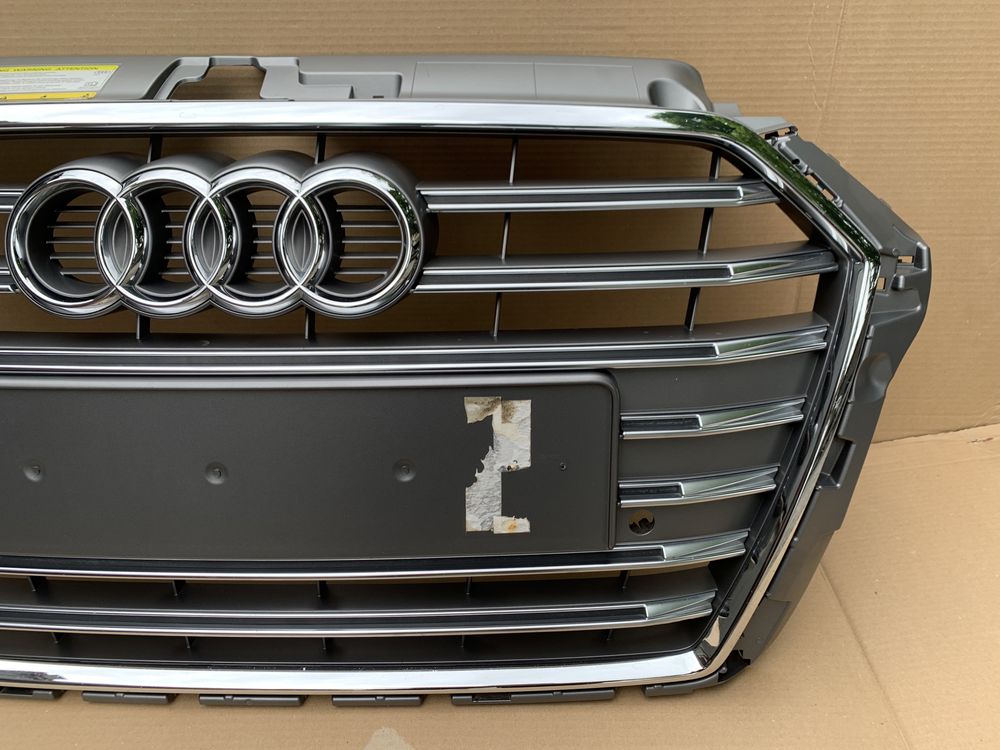 Audi S3 8V Facelift оригинална решетка в перфектно състояние като чист