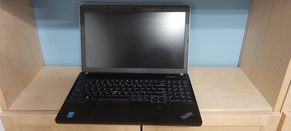 Vand laptop Lenovo THINKPAD E540 i5 / E550 i5 / Yoga 12 i7