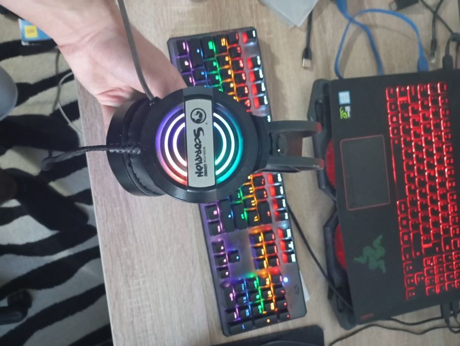 vând căști scorpion pentru PC/laptop/consolă