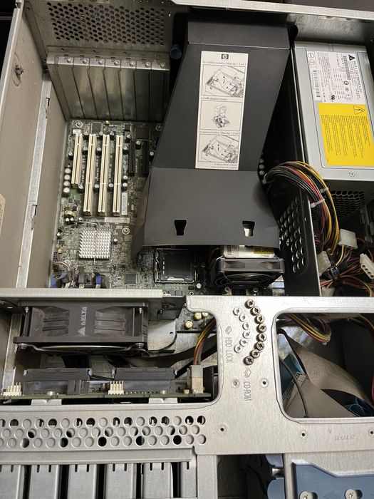 Сервер продам в хорошем состоянии