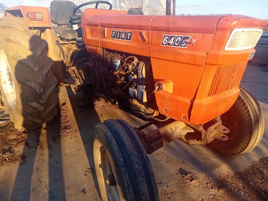 Vand tractor fiat 64 de cai