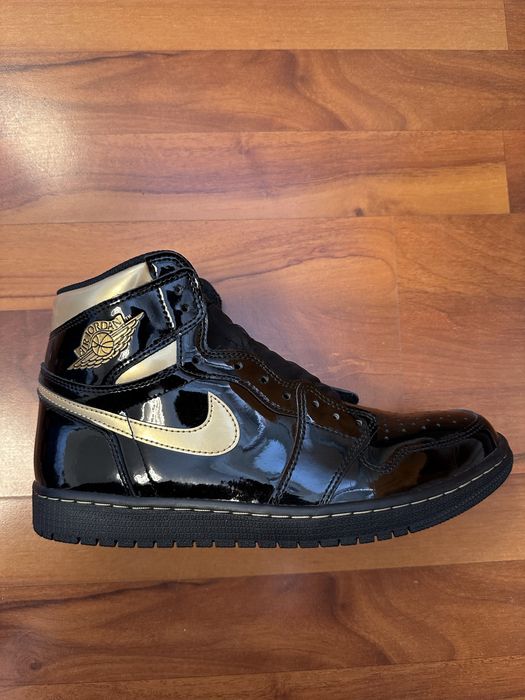 Jordan 1 Metalic Gold