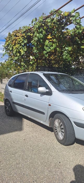 Renault Scenic-Megane