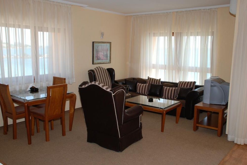 Продава се Хотел в Несебър - 1150 кв.м за 1279 €/кв.м - Снимка #9