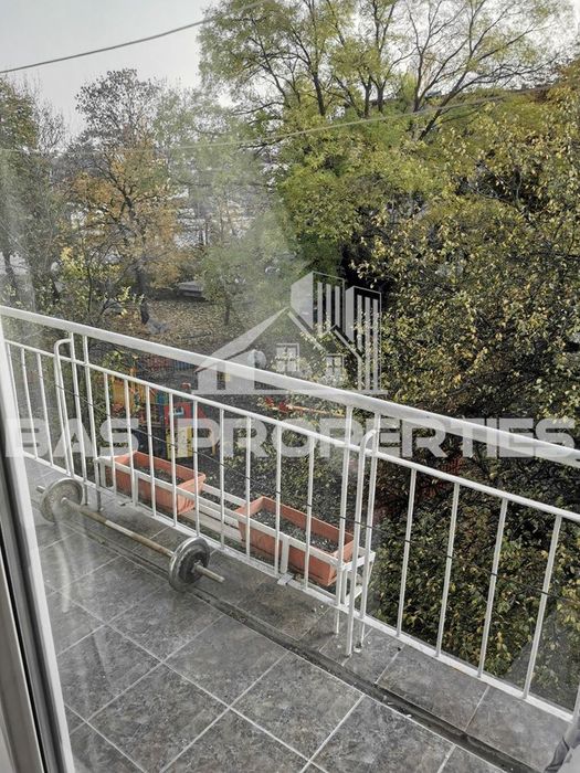 2-стаен в София-Толстой площ 61