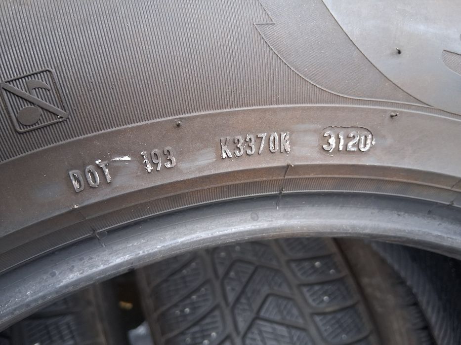 235 60 18 PIRELLI 4броя зимни дот 2020г