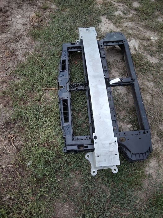 Vând aripă stânga+ dreapta fata Ford focus Mk4 2018,2023