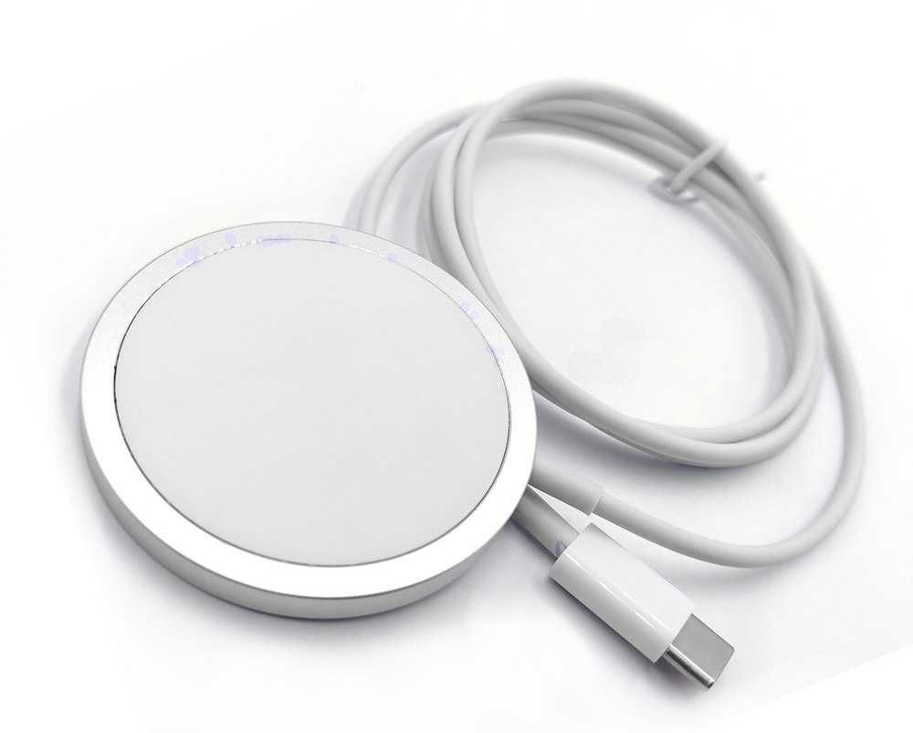 Ново безжично зарядно за Apple - MagSafe Charger