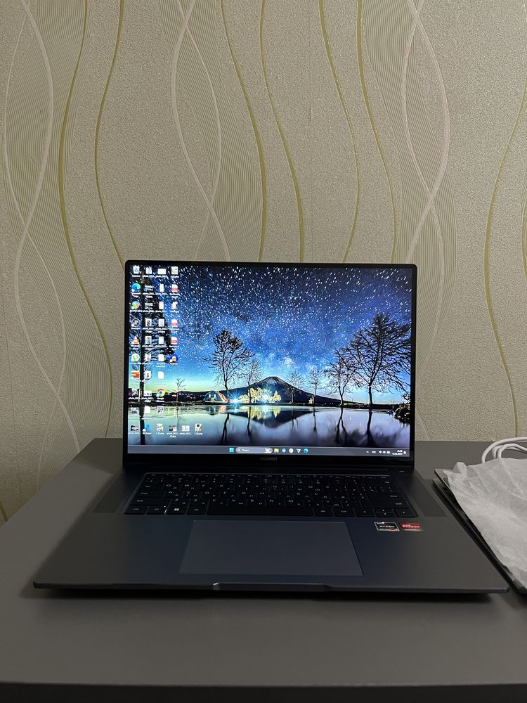 Продам Ноутбук Huawei MateBook 16 CREM-WFD9 16+512GB Space Grey