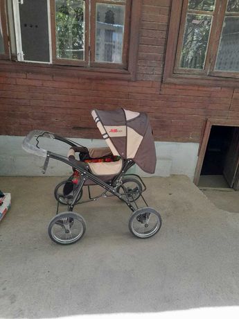 Продаётся детская коляска в хорошем состоянии в Узунском районе Сурхон