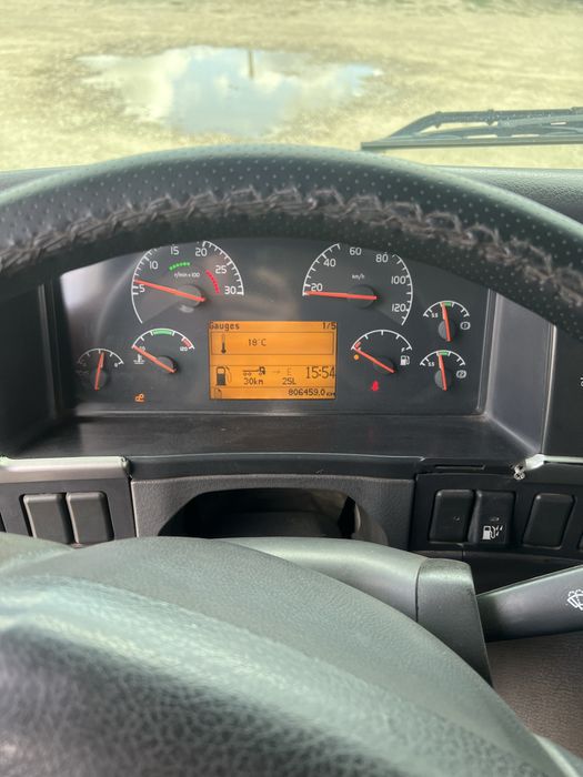 Vand/Schimb Volvo FM9 cu macara