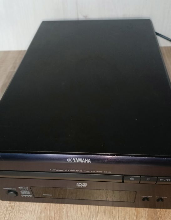 Vand Player Yamaha DVD-E810