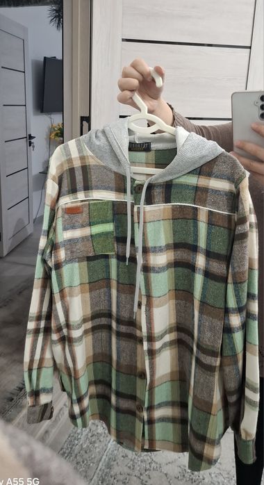 Кийимлар хаммаси 50 мингдан.