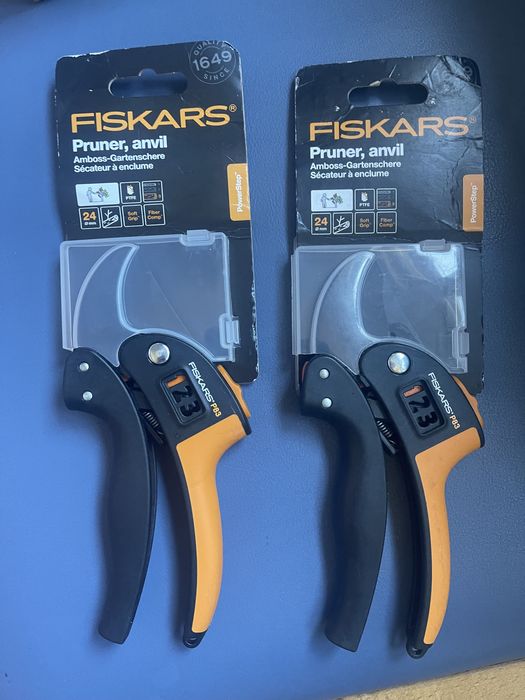 Foarfeci vie,pomi,trandafiri fiskars