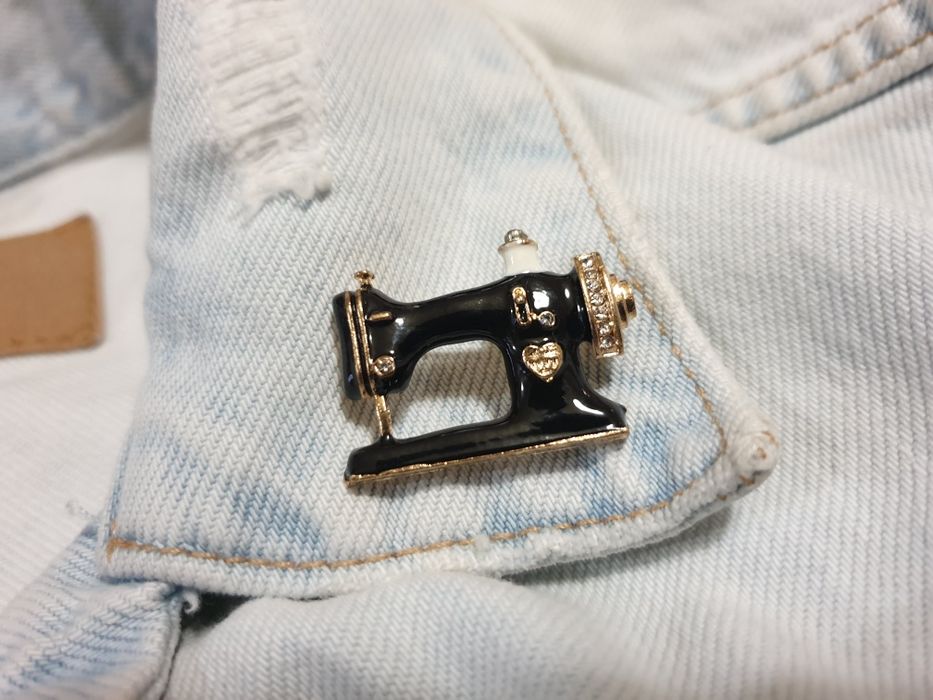 Малкият Принц Рубик Кубче Шевна Машина Бижута Пинчета Значки Брошки