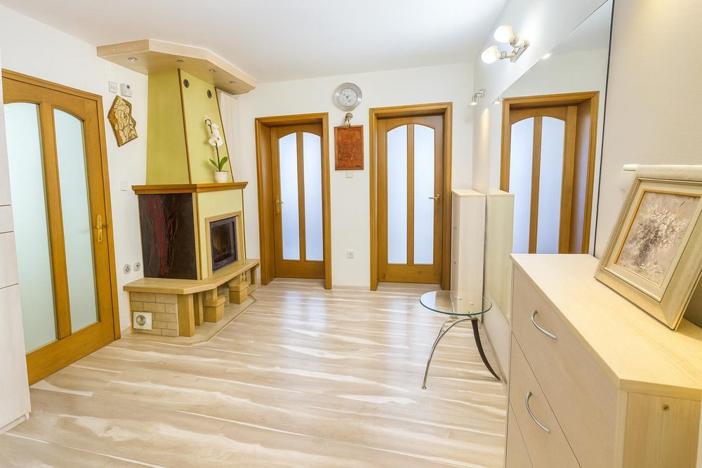 Дава се под наем Тристаен апартамент в Пловдив, Каменица 1 - 125 кв.м за 650 € - Снимка #6