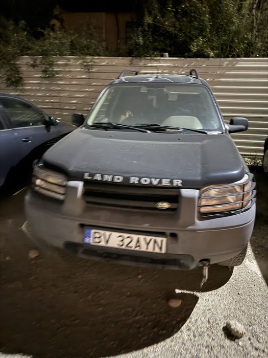 Vand sau schimb land rover