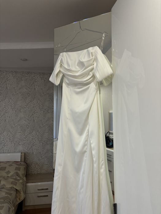 Белое вечернее платье в пол — новое