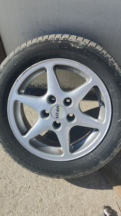 Vant 2 cauciucuri 185/60 R14 all season / iarna