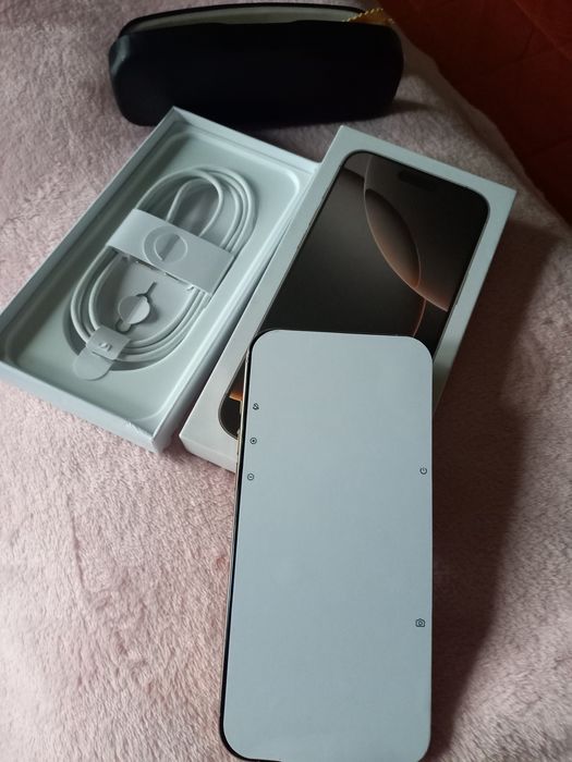 Vand tel nou in cutie