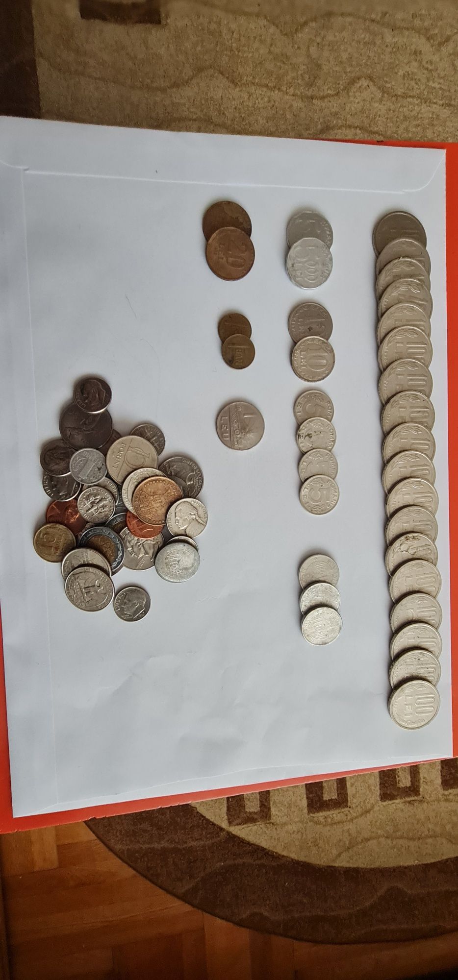 Vând monezi și bancnote vechi