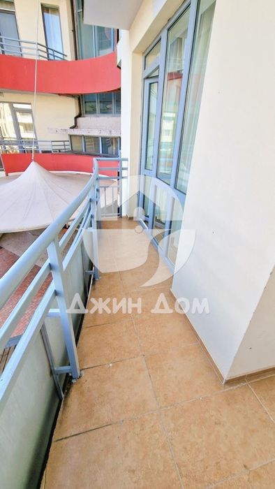 Продава се Двустаен апартамент в к.к. Слънчев бряг - 72 кв.м за 1056 €/кв.м - Снимка #4